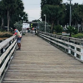 Melbourne Beach Pier - Looking back to the land from the end of the pier... - Parks Near Me - Melbourne Beach, Florida