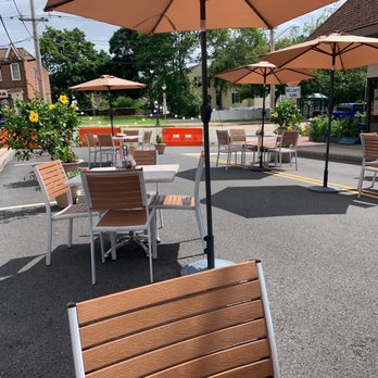 Calabria Pizza - Outdoor patio dinner - Pizza Near Me - Oradell, New Jersey