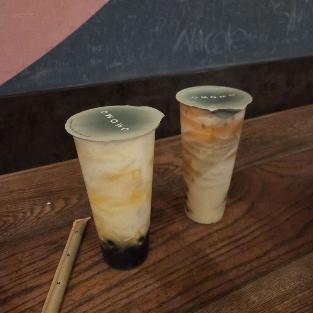 OMOMO Tea Shoppe - Mango tornado w boba, Thai tea - Coffee & Tea Near Me - Chino Hills, California
