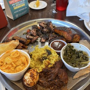 Smoke'N Ash BBQ - Tex-Ethiopian platter - Barbeque Near Me - Arlington, Texas