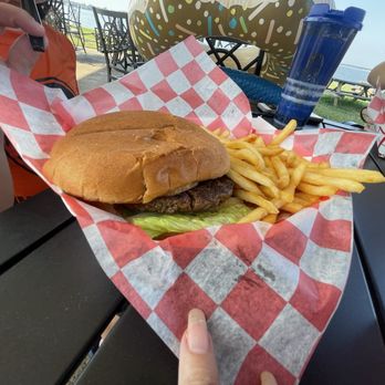 Breakwater Grill - American Near Me - Montgomery, Texas