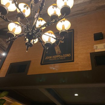 The Kettle - Diners Near Me - Manhattan Beach, California