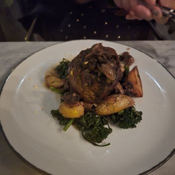 Gatsby's Landing Times Square - Filet Mignon - New American Near Me - New York, New York