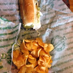 Dagwoods Sandwichs Et Salades - Turkey sub with chips