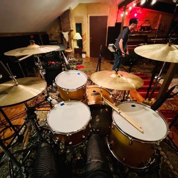 Wild Feather Recording - This is my 1971 Gretsch drum set already for remote recording!! - Recording & Rehearsal Studios Near Me - Hendersonville, Tennessee Wild Feather Recording - This is my 1971 Gretsch drum set already for remote recording!! - Recording & Rehearsal Studios Near Me - Hendersonville, Tennessee