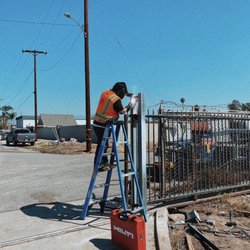 Self Made Fence Company - 24/7 Emergency Gate Repairs & Services