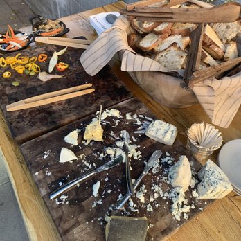 Oak + Violet - New American Near Me - Menlo Park, California