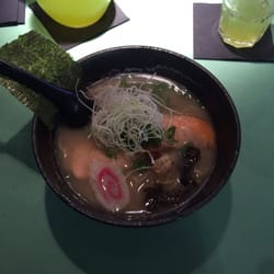 Ramen Noodle Bar - Ramen with salmon