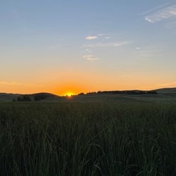 Double R Guest Ranch - Sunrise from the front yard