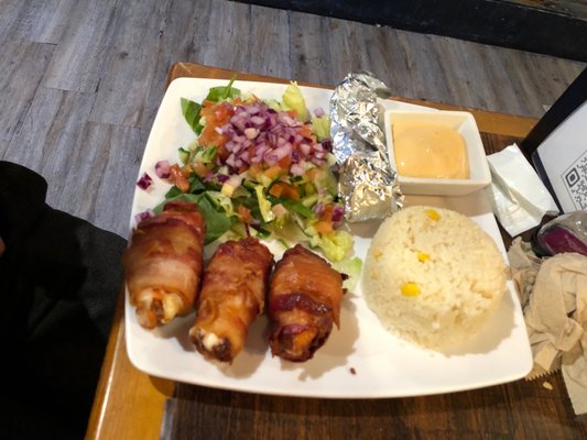 El Sinaloense Mariscos & Bar by null