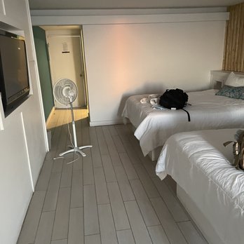 Castillos del Mar - Room from the other direction. Said hi to the barking dog next door - Hotels Near Me - Rosarito, BCN