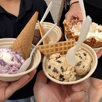 Jeni's Splendid Ice Creams - Ice Cream & Frozen Yogurt Near Me - Scottsdale, Arizona Jeni's Splendid Ice Creams - Ice Cream & Frozen Yogurt Near Me - Scottsdale, Arizona
