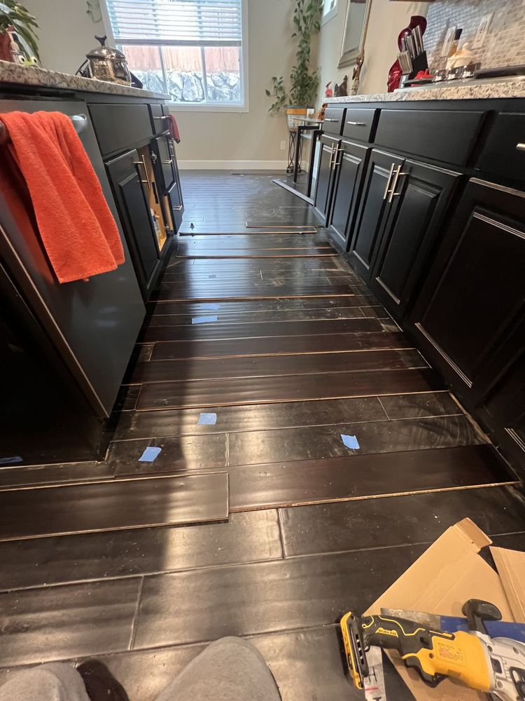 CHARLIE’S FLOORING Updated August 2024 24 Photos Seattle