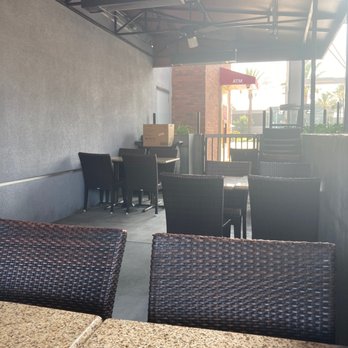 Hook Burger - side patio - Burgers Near Me - Burbank, California Hook Burger - side patio - Burgers Near Me - Burbank, California