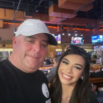 Hooters - DeZarai was a great waitress and gave our table of 7 amazing service !! - Chicken Wings Near Me - Pasadena, Texas Hooters - DeZarai was a great waitress and gave our table of 7 amazing service !! - Chicken Wings Near Me - Pasadena, Texas