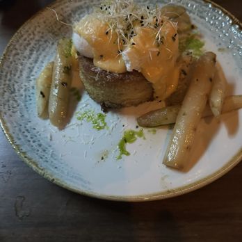 Vergulden Eenhoorn - Asparagus dish - Cafes Near Me - Amsterdam, New Hampshire