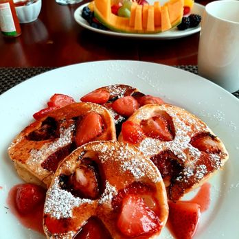 Willow Trace Bed And Breakfast - Fluffiest pancakes! - Bed & Breakfast Near Me - Collingwood, Ontario
