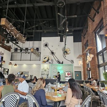 The 18hundred - New American Near Me - Bakersfield, California
