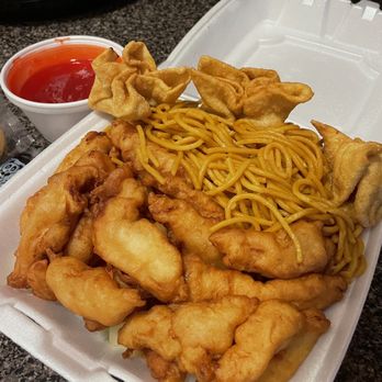 China Feast - 16. Sweet and Sour Chicken, Combo Lo-mein, 2. Crab Rangoon! - Chinese Near Me - Kansas City, Missouri China Feast - 16. Sweet and Sour Chicken, Combo Lo-mein, 2. Crab Rangoon! - Chinese Near Me - Kansas City, Missouri