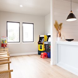 Mint Dental - Waiting room kid area and front desk
