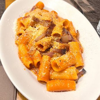 Mercato Hostaria - Rigatoni all'Amatriciana - Pizza Near Me - Rome, RM Mercato Hostaria - Rigatoni all'Amatriciana - Pizza Near Me - Rome, RM