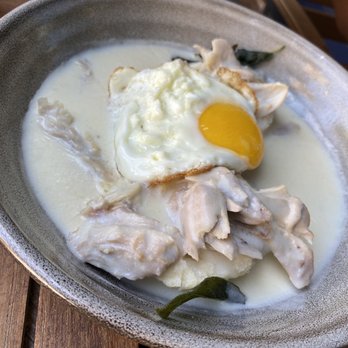 King & Rye - Creamed Chicken & Biscuits - Southern Near Me - Alexandria, Virginia King & Rye - Creamed Chicken & Biscuits - Southern Near Me - Alexandria, Virginia