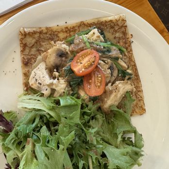 Cream Pot - Savory crepe with chicken and mushrooms - Breakfast & Brunch Near Me - Honolulu, Hawaii