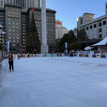Holiday Ice Rink In Union Square - Skating Rinks Near Me - San Francisco, California Holiday Ice Rink In Union Square - Skating Rinks Near Me - San Francisco, California