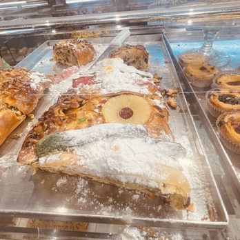 Tupi Confeitaria - Patisserie/Cake Shop Near Me - Porto, 13
