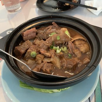 Eat Time - Beef brisket and tendon clay pot -- solid! - Cantonese Near Me - Burien, Washington