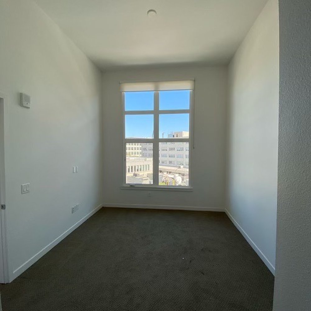 Locale - Primary bedroom - Apartments Near Me - Redwood City, California Locale - Primary bedroom - Apartments Near Me - Redwood City, California