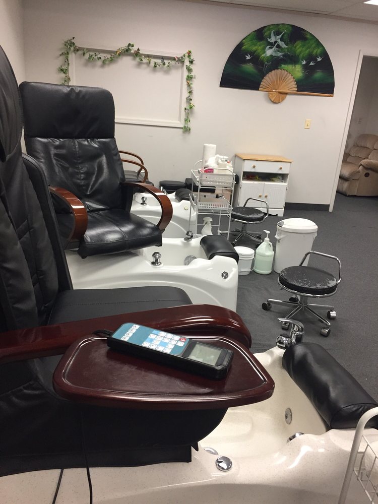 NEW NAILS Updated September 2024 525 Titus Ave, Rochester, New York