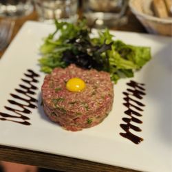 Le Tout Va Bien - French Restaurant - Beef tartare