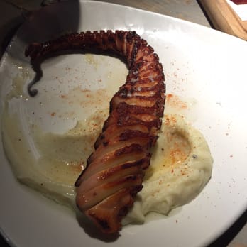 Labarra - Grilled octopus. Fresh and tasty - Signature Cuisine Near Me - Barcelona, B Labarra - Grilled octopus. Fresh and tasty - Signature Cuisine Near Me - Barcelona, B