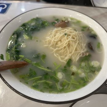 Noodle St - Chicken noodle soup/rice noodle soup - Noodles Near Me - Pasadena, California Noodle St - Chicken noodle soup/rice noodle soup - Noodles Near Me - Pasadena, California
