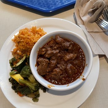 Base Camp Eatery - Beef with chilli and spanish rice and veggies - American Near Me - Yosemite Valley, California Base Camp Eatery - Beef with chilli and spanish rice and veggies - American Near Me - Yosemite Valley, California
