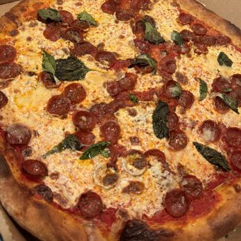 Zazas Pizzeria - GOLD MEDAL PIE with pepperoni - Pizza Near Me - Chicago, Illinois Zazas Pizzeria - GOLD MEDAL PIE with pepperoni - Pizza Near Me - Chicago, Illinois