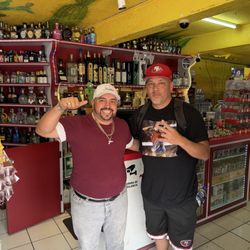 Licores Cactus - Robert and Niner Empire Joe