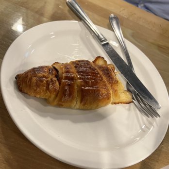 Café Croissant - Ham and cheese croissant - Bakeries Near Me - Miami, Florida Café Croissant - Ham and cheese croissant - Bakeries Near Me - Miami, Florida