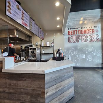MOOYAH Burgers, Fries & Shakes - Very clean burger joint. - Burgers Near Me - Cypress, California MOOYAH Burgers, Fries & Shakes - Very clean burger joint. - Burgers Near Me - Cypress, California