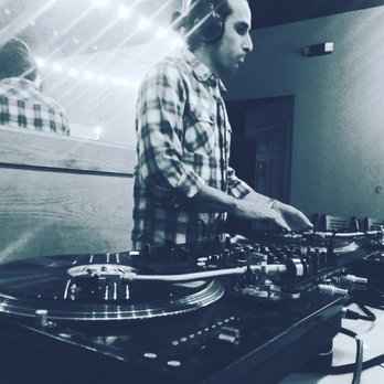 Padrino's Draft House & Grille - Dj and live music every once in a while - Sports Bars Near Me - Lawndale, California