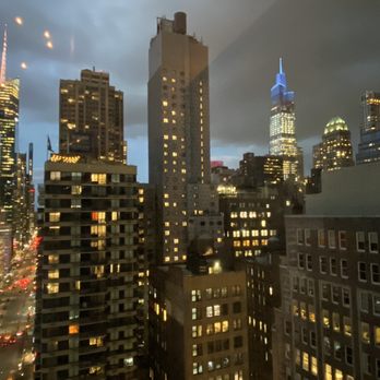 Monarch Rooftop - Views - Lounges Near Me - New York, New York