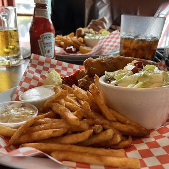 Alpine Tavern & Grill - fish and chip platter- YUM - Sports Bars Near Me - Alpine, California