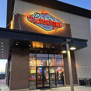 Downtown Flavortown - Arcades Near Me - Pigeon Forge, Tennessee