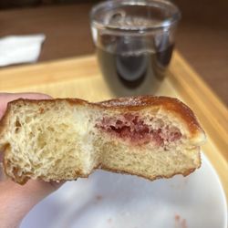 Moim Coffee - Strawberry filling