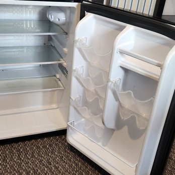 Oaktown Roost - Mini fridge - Hotels Near Me - Oakland, California