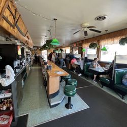 Kelly's Diner - Main cabin