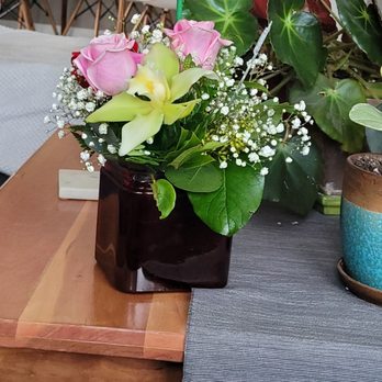 Chinook Florist - Florists Near Me - Calgary, Alberta Chinook Florist - Florists Near Me - Calgary, Alberta