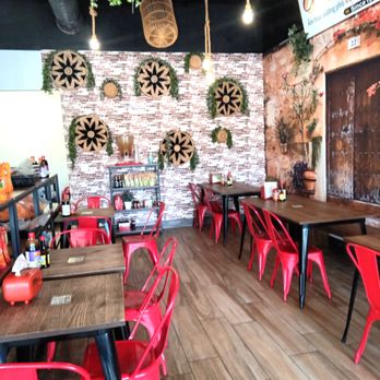 Yen's Kitchen - Vietnamese Near Me - Lake Worth, Florida