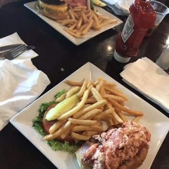 Harbor Crab - The burger with the crab cake on it and the lobster roll. - American Near Me - Patchogue, New York